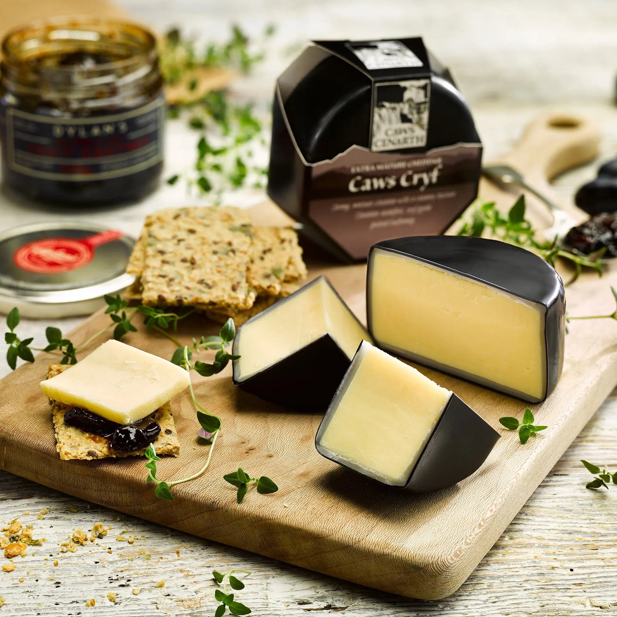 Cryf Extra Mature Cheddar - Mini 200g caws-cenarth