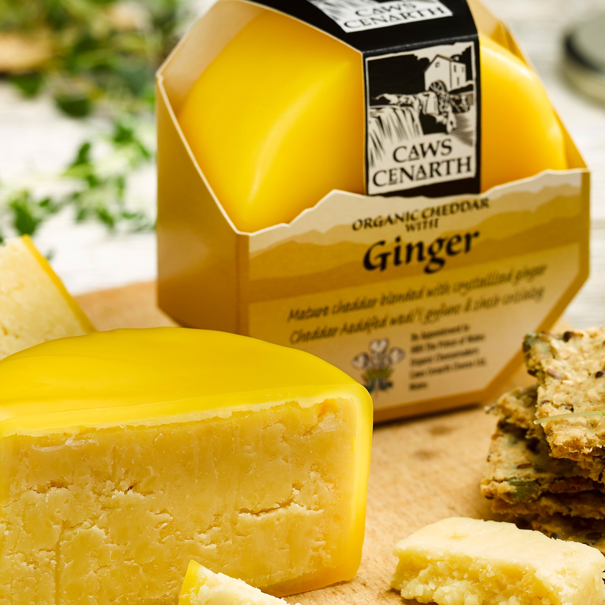 Cheddar with Crystalised Ginger - Mini 200g